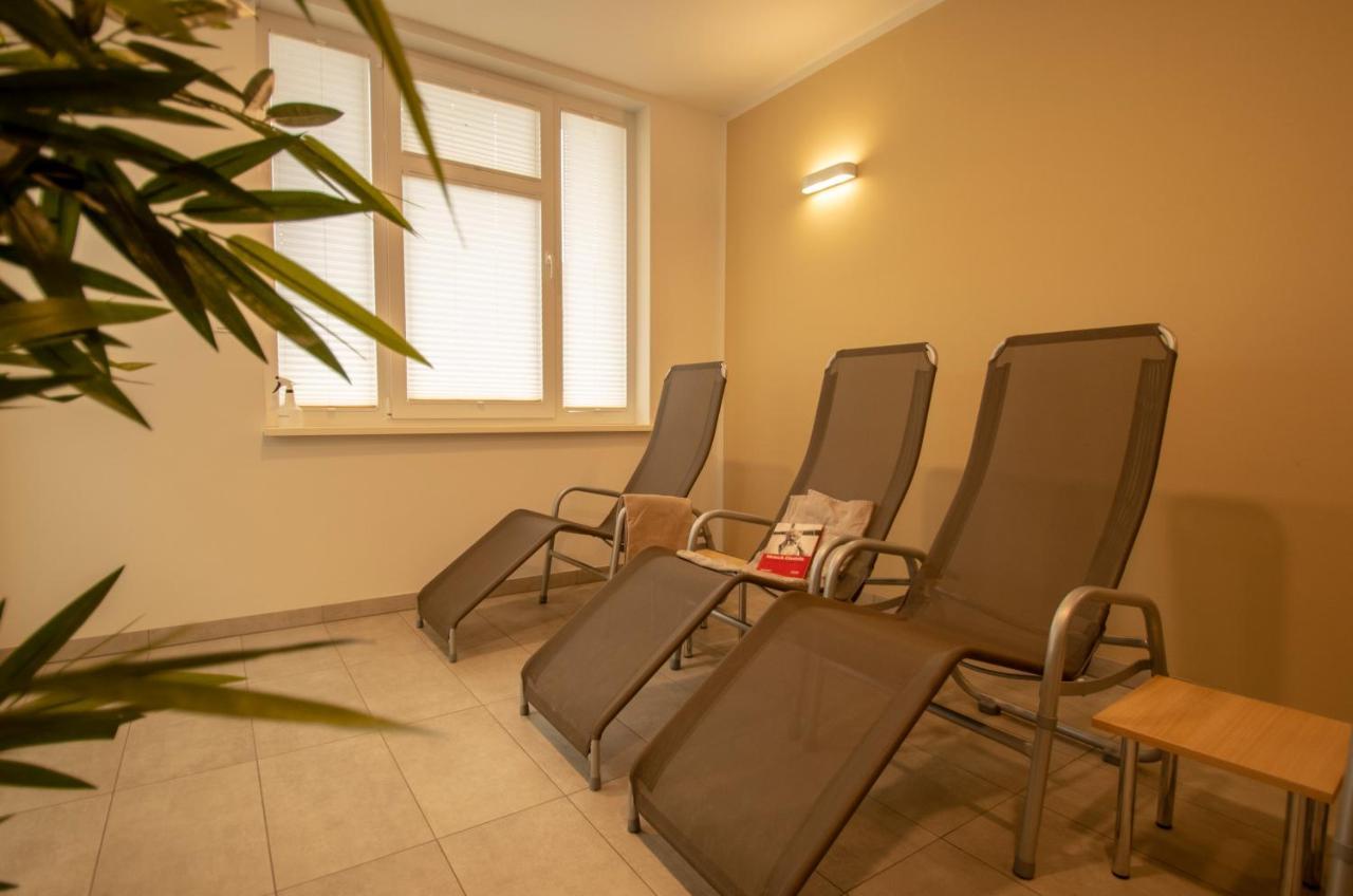 Albert-Inn-Glowe - Barrierefrei & 3 Schlafzimmer & Coworking & Strandkorb-Saisonal & Sauna Im Haus & Fahrraeder Ngoại thất bức ảnh